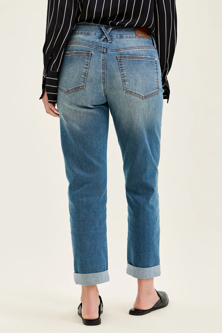 Judy Blue COOLING Boyfriend Jeans