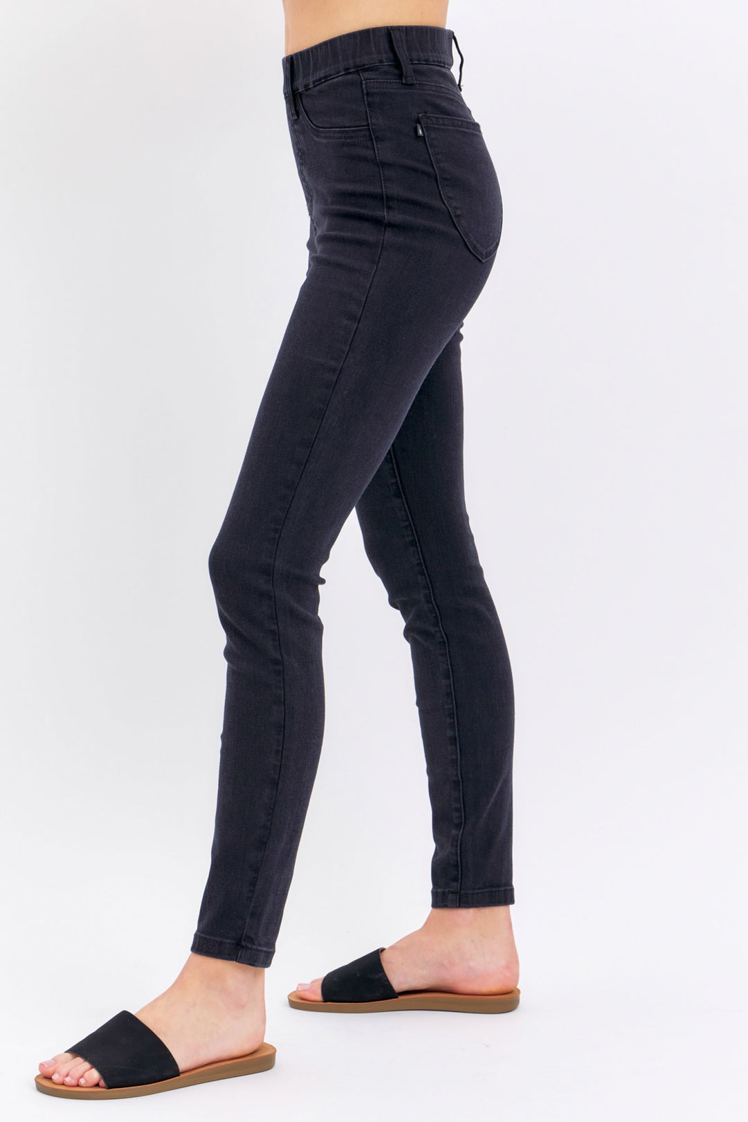 Judy Blue Booty Lifting Black Skinny Jegging