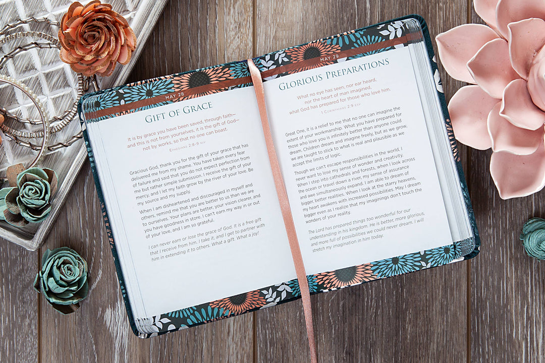 365 Power Prayers for Women (Prayer Devotional)