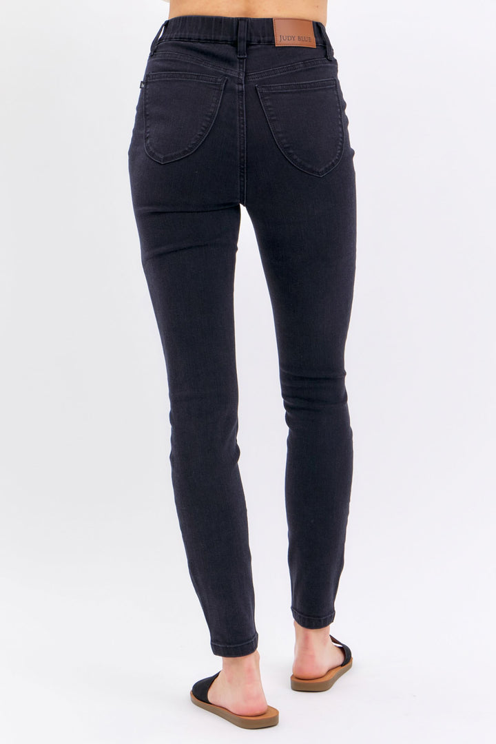 Judy Blue Booty Lifting Black Skinny Jegging
